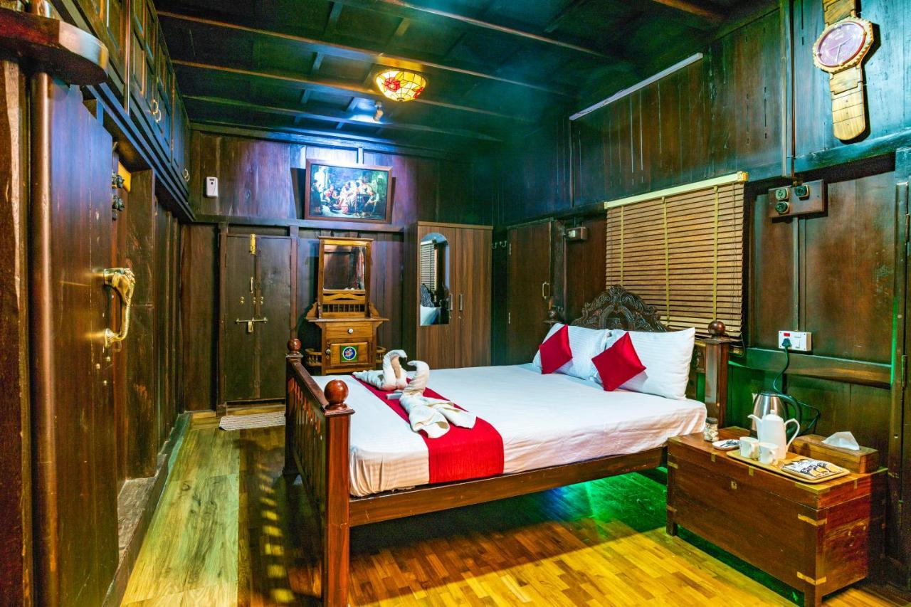 Castillo De Woods , The Private Luxury Villa , 8 Bhk, Vattavada Kottakamboor Exterior photo